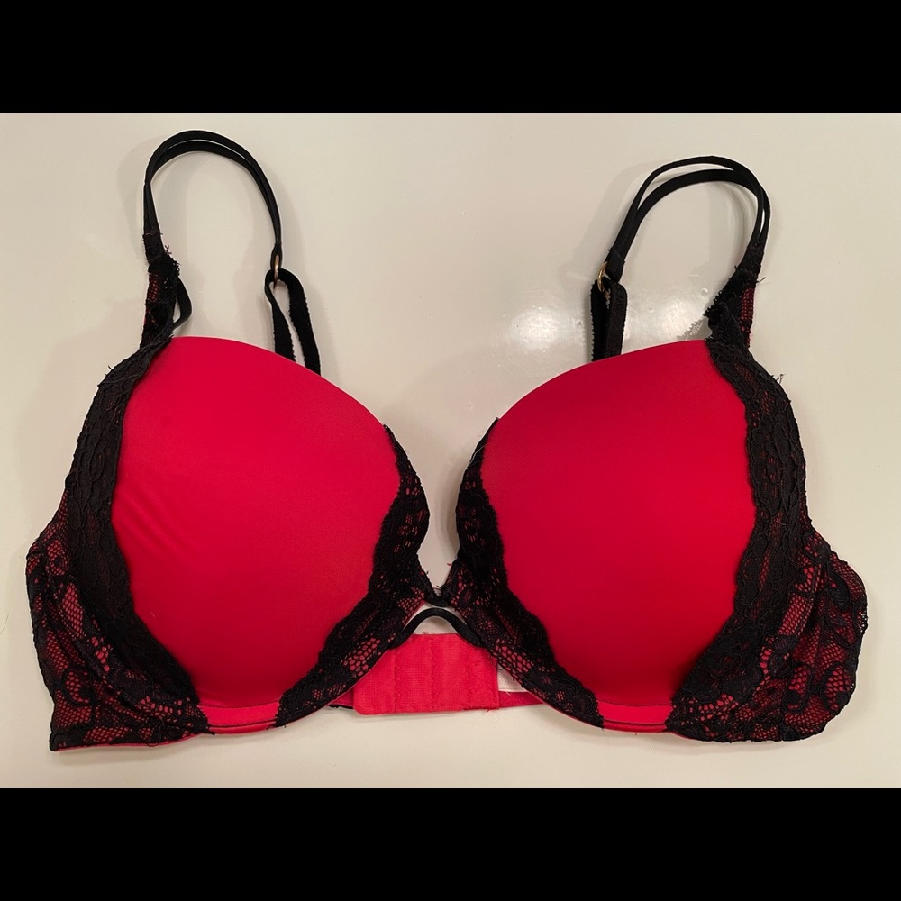 Sexy red padded bra with black lace So Sexy VS bra